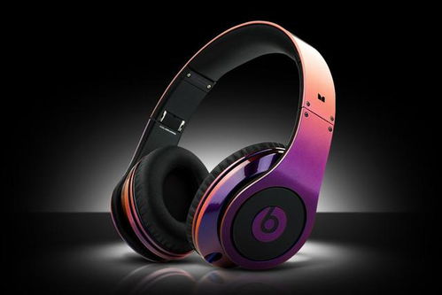 Supreme聘請CFO 350元的T恤與7000元耳機(jī)，奢侈潮牌的財(cái)務(wù)迷局